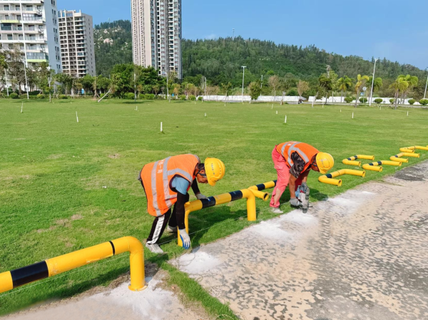 月亮湾车挡安装 (2) 月亮湾车挡安装 (2)